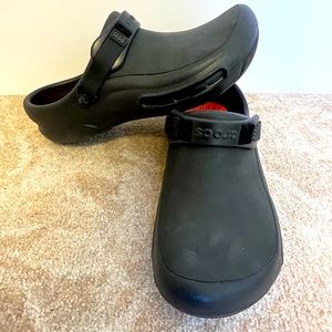 Men’s Crocs Clogs